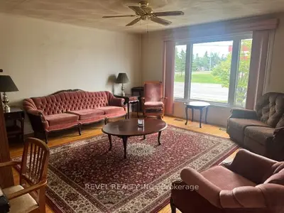 205 Jubilee Avenue W, Timmins, On P4n 4n1