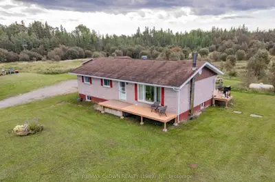 12 St Joseph Road Moonbeam, Kapuskasing, On P0l 1v0