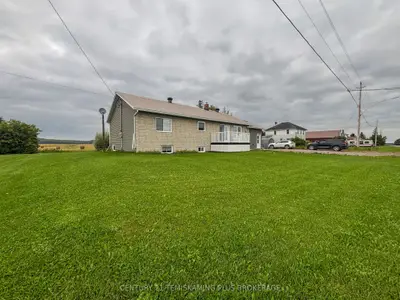7 Main Street, Timiskaming, On P0j 1a0