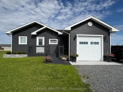 294 Chabot Crescent, Mattice-val Cote, On P0l 1t0