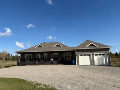 1267 4 & 5 Concession, Cochrane, On P0l 1c0