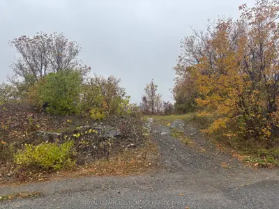 28 Laird Crescent, Cobalt, On P0j 1c0