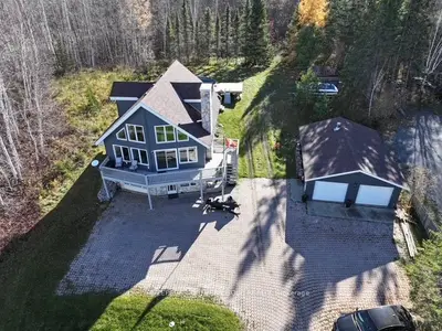 55 Lakeshore Avenue, Englehart, On P0j 1b0