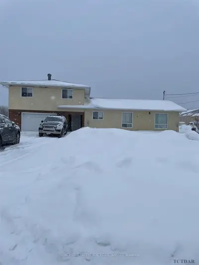 11 St Stanislas Street, Kapuskasing, On P0l 1m0