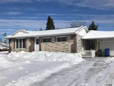 15 Highway 11 E, Kapuskasing, On P0l 1v0