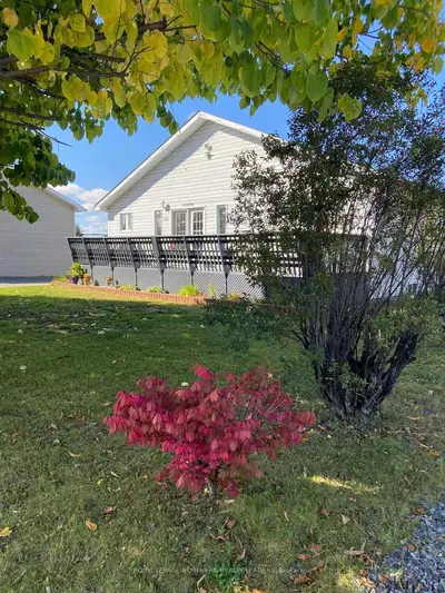 329 Eleventh Avenue, Cochrane, On P0l 1c0