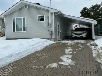151 Royale Avenue, Timmins, On P4n 4c7