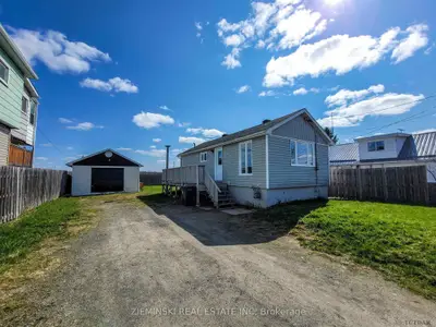105 Calvert Street, Iroquois Falls, On P0k 1g0