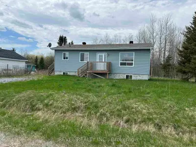 Detached in Black River Matheson