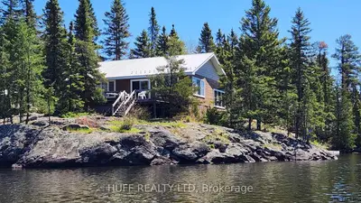 Detached in Lake Sesekinika, Grenfell Township