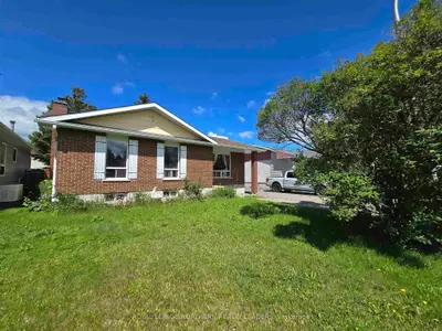 Detached in Timmins