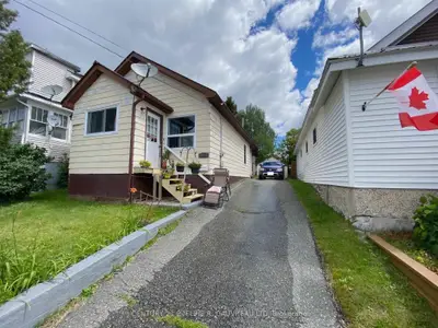 Detached in Kirkland Lake