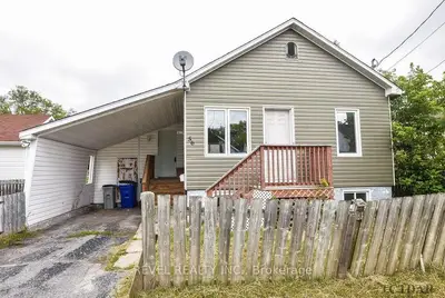 Detached in Timmins