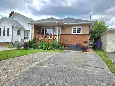 Detached in Timmins
