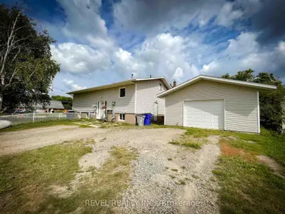 3 Strachan Avenue, Timmins, On P0n 1h0