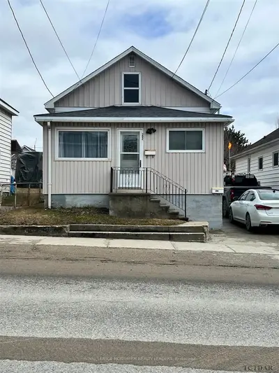292 Mountjoy Street S, Timmins, On P4n 1t6