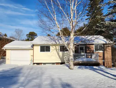6 Hillcrest Drive, Kirkland Lake, On P2n 3m4
