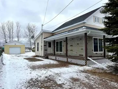 76 Leonard Avenue, Kapuskasing, On P0l 1v0
