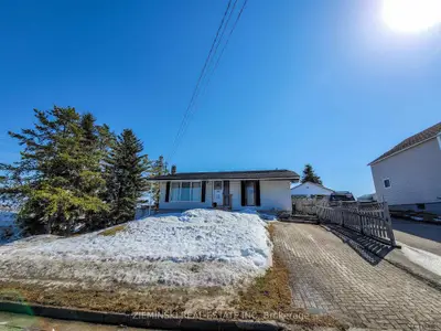 23 Calvert Street, Iroquois Falls, On P0k 1g0