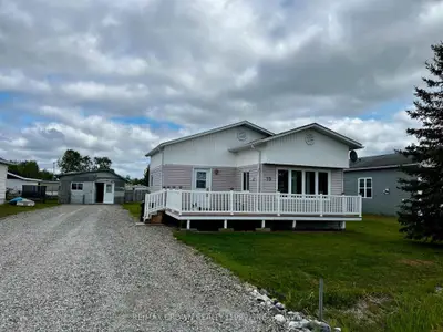 15 Rose Street, Hearst, On P0l 1n0