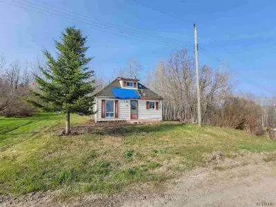 11 Hillside Street, Iroquois Falls, On P0k 1p0