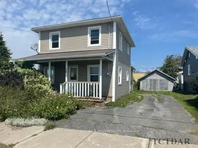 70 10th Street W, Armstrong, On P0j 1e0