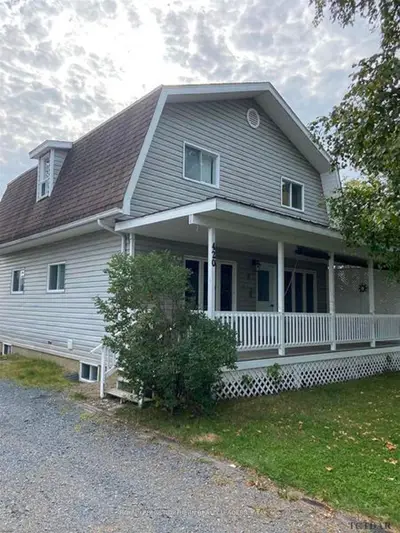 420 Tenth Avenue, Cochrane, On P0l 1c0