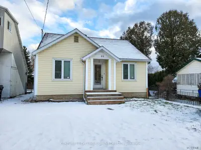 101 Lakeshore Avenue N, Temiskaming Shores, On P0j 1p0