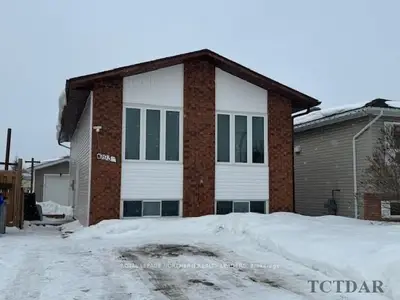 993 Suzanne Street, Timmins, On P4p 1b1