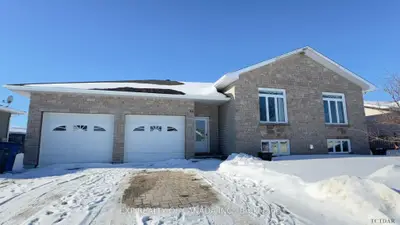87 Alexandra Avenue, Cochrane, On P0l 1c0