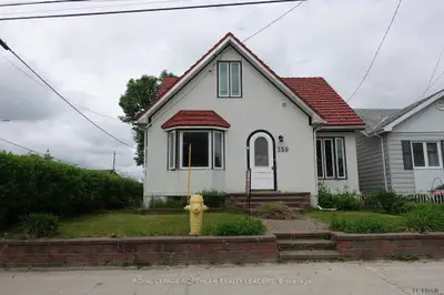 Detached in Timmins