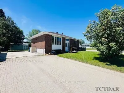 Detached in Kapuskasing