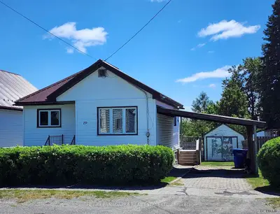 Detached in Kirkland Lake