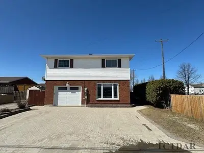 445 Mountjoy Street S, Timmins, On P4n 8l5