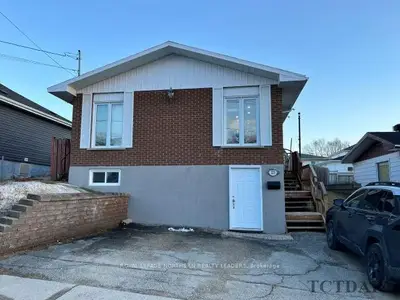 223 Middleton Avenue, Timmins, On P4n 3a4
