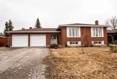 215 Clement Avenue, Timmins, On P0n 1k0