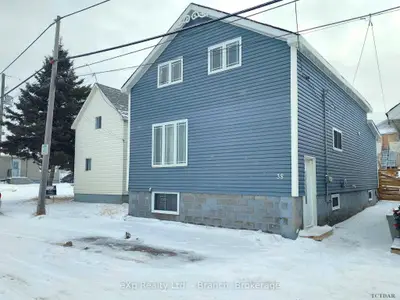38 Lionscrest Lane, Timmins, On P0n 1g0
