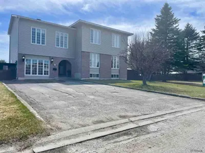 1059 Michener Boulevard, Timmins, On P0n 1k0