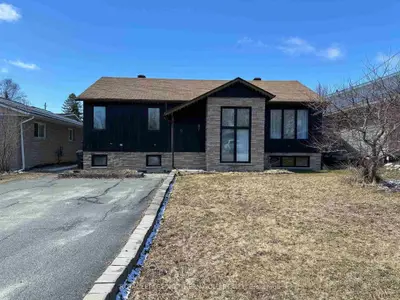 9 Atkins Avenue, Kirkland Lake, On P2n 3n4