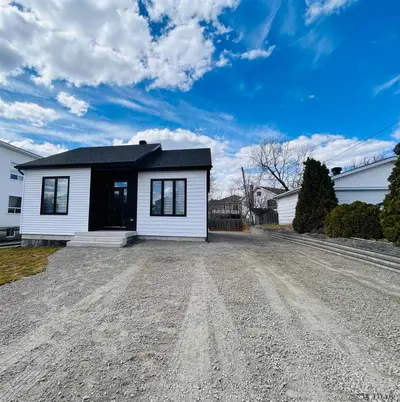 89 Mundy Avenue, Kapuskasing, On P5n 1r6