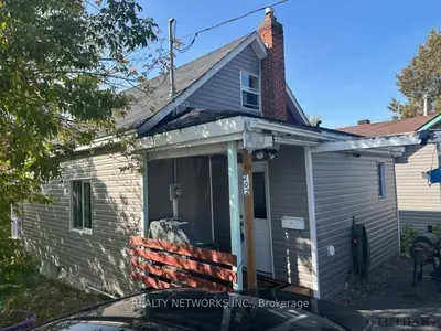 202 Spruce Street N, Timmins, On P4n 6n3