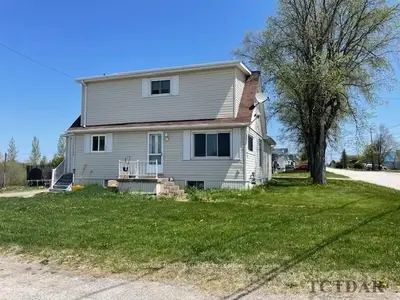 70 Hollywood Avenue, Smooth Rock Falls, On P0l 2b0