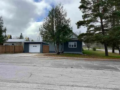 66 Dominion Avenue, Kapuskasing, On P5n 1p2