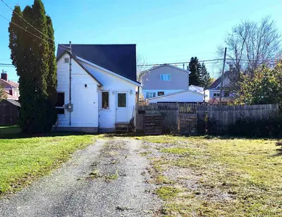 67 & 67a Third Street, Kirkland Lake, On P2n 1s6