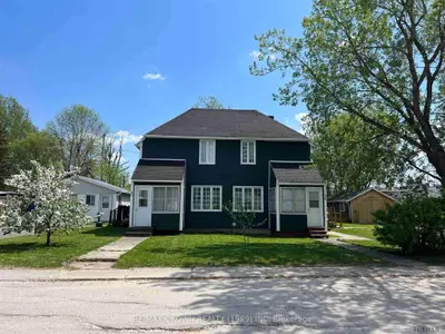38 And 40 Dallyn Avenue, Kapuskasing, On P5n 1s6
