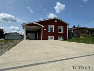Detached in Timmins