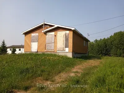 13 Clarke Street, Moose Factory, On P0l 1w0