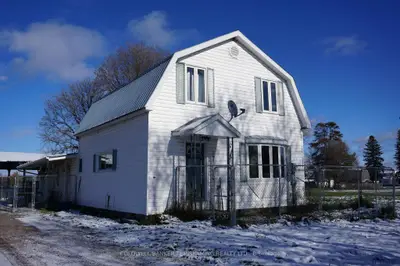 12 Fifth Street W, Elk Lake, On P0j 1g0