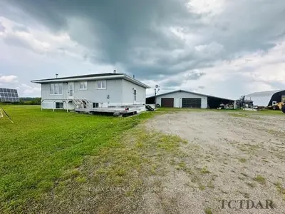 Detached in Kapuskasing