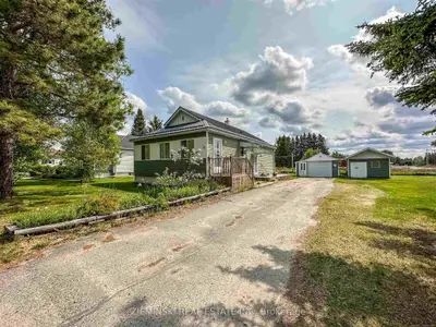4 & 2 Quinn Crescent, Black River - Matheson, On P0k 1n0